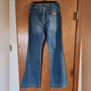 Womens wrangler retro jeans size 27